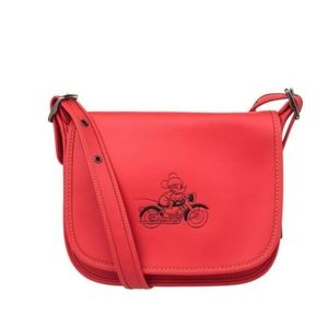 Coach

 1

MICKEY Patricia Saddle 23 in Glove Calf